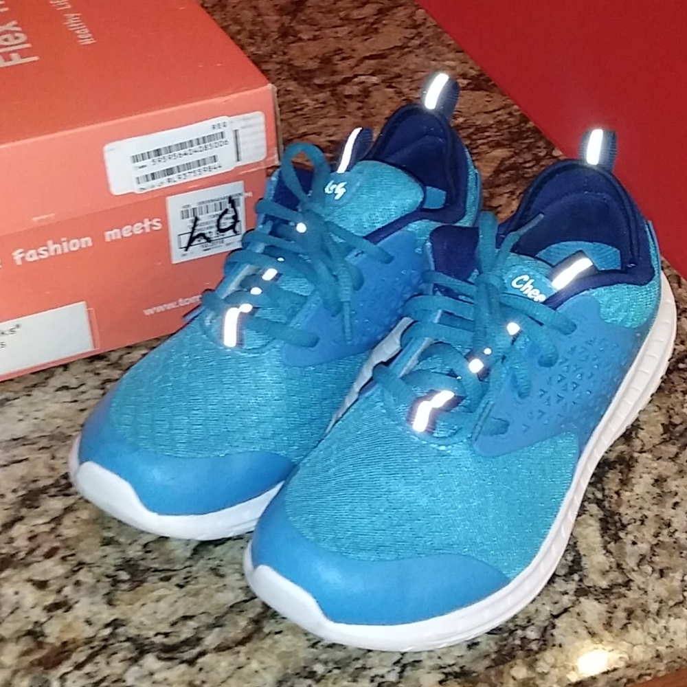 0903 Cheeks Flex Trainer Sneakers - Picture 8 of 8